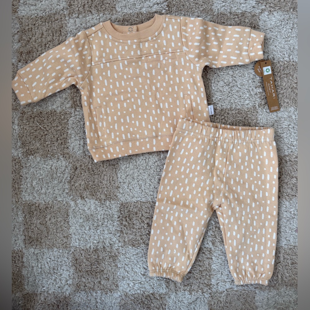 NWT Tahari Baby Matching Set in Peach and White 3-6M